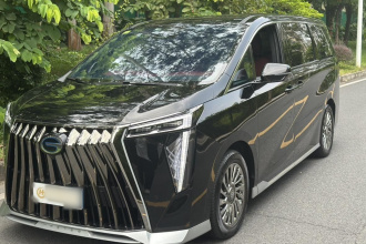 广汽传祺 传祺M8 2023款 宗师系列 双擎 御尊版