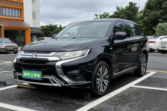 三菱 欧蓝德 2021款 2.0L 两驱畅行版 5座