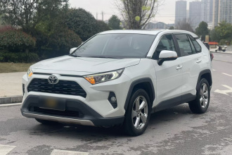 丰田 RAV4荣放 2021款 2.0L CVT两驱风尚PLUS版