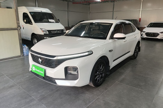 宝骏RC-5 2020款 1.5L 手动智耀精英型