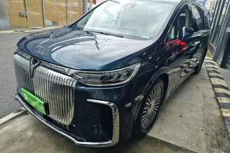 岚图汽车 岚图梦想家 2025款 PHEV 四驱旗舰鲲鹏版