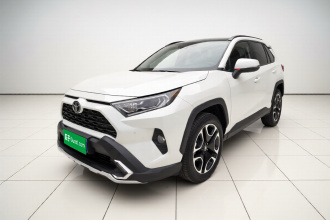 丰田 RAV4荣放 2022款 2.0L CVT两驱尊贵版