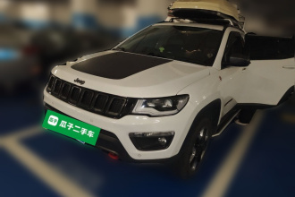 Jeep 指南者 2017款 200TS 自动高性能四驱版