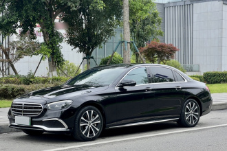 奔驰E级新能源 2022款 改款二 E 350 e L 插电式混合动力轿车