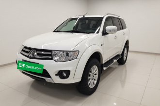 三菱 帕杰罗·劲畅 2013款 3.0L 自动四驱旗舰版