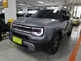 北京越野 北京BJ30 2026款 旅行家 1.5T DCT两驱七座版