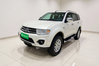 三菱 帕杰罗·劲畅 2013款 3.0L 自动四驱旗舰版