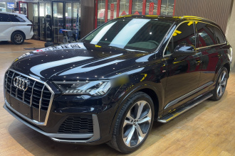 奥迪Q7 2020款 55 TFSI quattro S line运动型