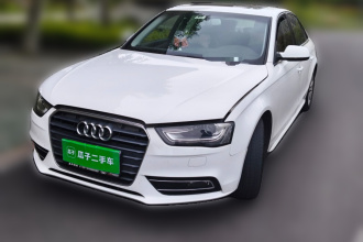 奥迪A4L 2016款 30 TFSI 典藏版 自动舒适型