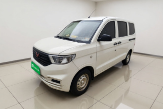 五菱汽车 五菱宏光V 2022款 1.5L劲取版液压助力LAR