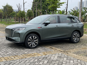 红旗HS6 PHEV 2026款 220四驱智混版