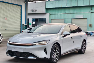 宝骏享境 2025款 插混 140km豪华版