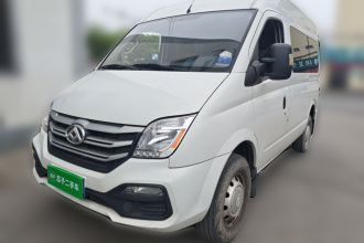 上汽大通MAXUS 新途V80 2023款 2.0T AMT经典傲运通短轴中顶5/6座