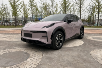 极氪X 2025款 五座后驱版