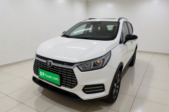 比亚迪 元新能源 2019款 EV360 智联领尚型