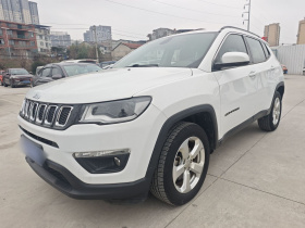 Jeep 指南者 2019款 200T 自动典尚版
