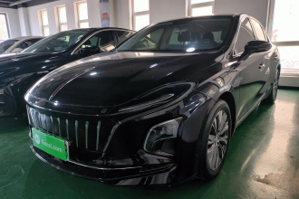 红旗E-QM5 2022款 431km 充电乐享版