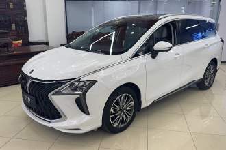 东风风行 风行游艇 2022款 1.5T DCT逐浪版