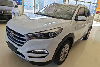 现代 途胜 2015款 1.6T 双离合两驱智能型