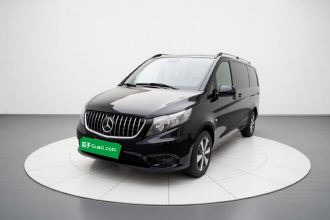 奔驰 威霆 2018款 2.0T 精英版 7座 国VI