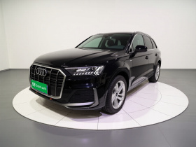 奥迪Q7 2021款 45 TFSI quattro S line运动型