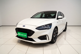 福特 福克斯 2020款 两厢 EcoBoost 180 自动ST Line