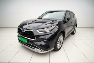 丰田 汉兰达 2022款 双擎 2.5L 四驱至尊版 7座