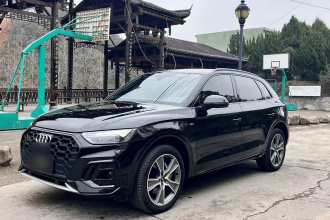 奥迪Q5L 2023款 40T 豪华动感型