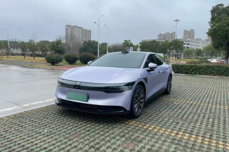 极氪007 2025款 四驱智驾版 75kWh