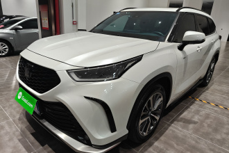 丰田 皇冠陆放 2024款 2.5L HEV四驱尊贵版