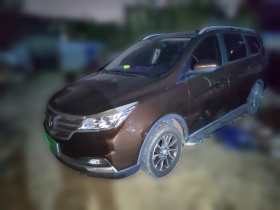 宝骏730 2019款 1.5T 手动时尚型 7座 国V