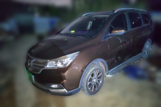 宝骏730 2019款 1.5T 手动时尚型 7座 国V