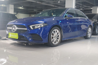 奔驰A级 2020款 改款 A 200 L 运动轿车动感型