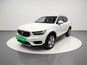 沃尔沃XC40 2022款 T4 四驱智行时尚版