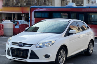 福特 福克斯 2012款 三厢 1.6L 手动舒适型