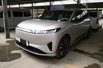 东风奕派 eπ008 2025款 210Max智驾版 5座