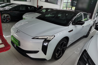 红旗EH7 2024款 640 Pro+ 四驱版