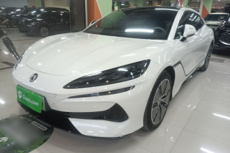 腾势Z9GT 2024款 1100四驱Max版