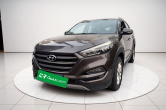 现代 途胜 2015款 1.6T 双离合两驱智能型