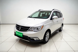 宝骏730 2014款 1.5L 手动舒适型 7座