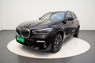 宝马X5 2022款 改款 xDrive 30Li 尊享型M运动套装