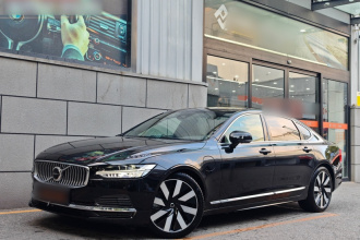 沃尔沃S90新能源 2024款 插电式混动 四驱长续航智雅豪华版