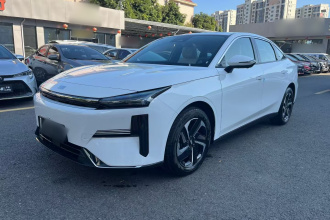 吉利银河 银河L6 2024款 125km PLUS 龙腾版