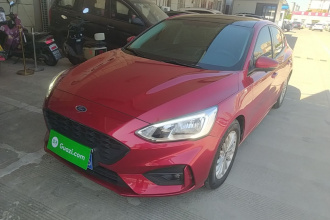 福特 福克斯 2020款 三厢 1.5L 自动锋跃型