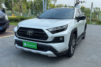 丰田 RAV4荣放 2023款 2.0L CVT四驱探险Plus版