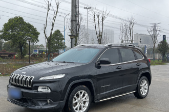 Jeep 自由光 2016款 2.0L 领先版