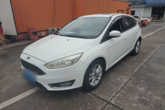 福特 福克斯 2015款 两厢 1.6L 自动风尚型