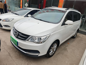 宝骏730 2019款 1.5L 手动超值型 7座 国VI