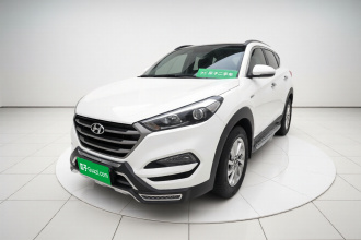 现代 途胜 2018款 1.6T 双离合两驱15周年特别版