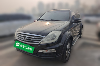 双龙 雷斯特W 2014款 2.0T 四驱豪华导航版5座